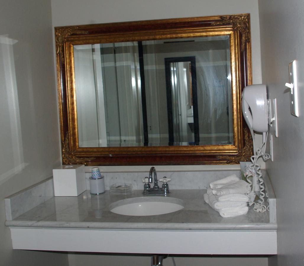 Twin Oaks Inn Natchez Quarto foto